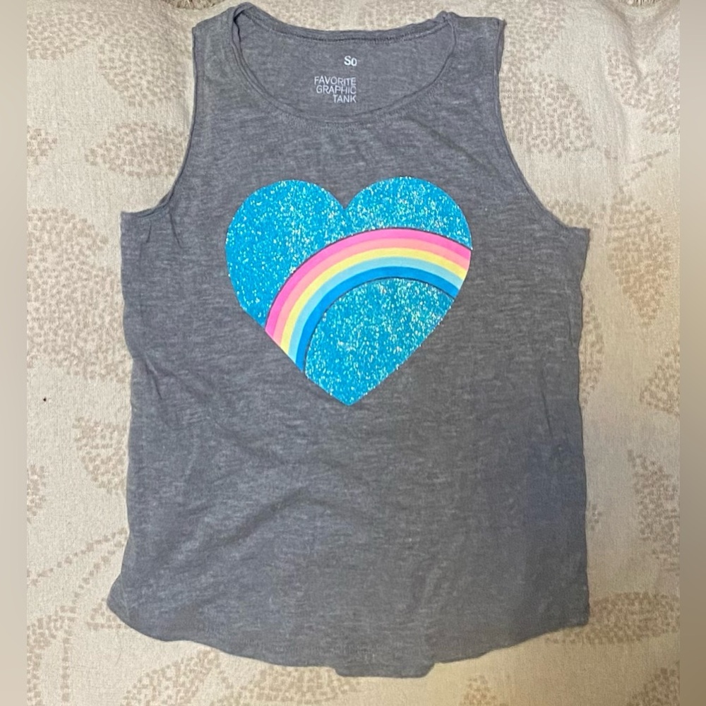 Shimmery heart graphic girls tank top
